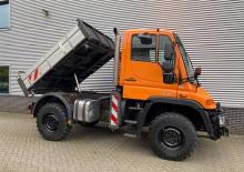 Véhicules communaux multi-usages à diesel diesel Unimog U 300