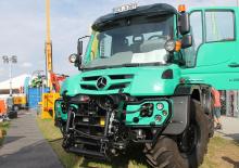Véhicules communaux multi-usages à diesel diesel Unimog U 529 EuroMot 4