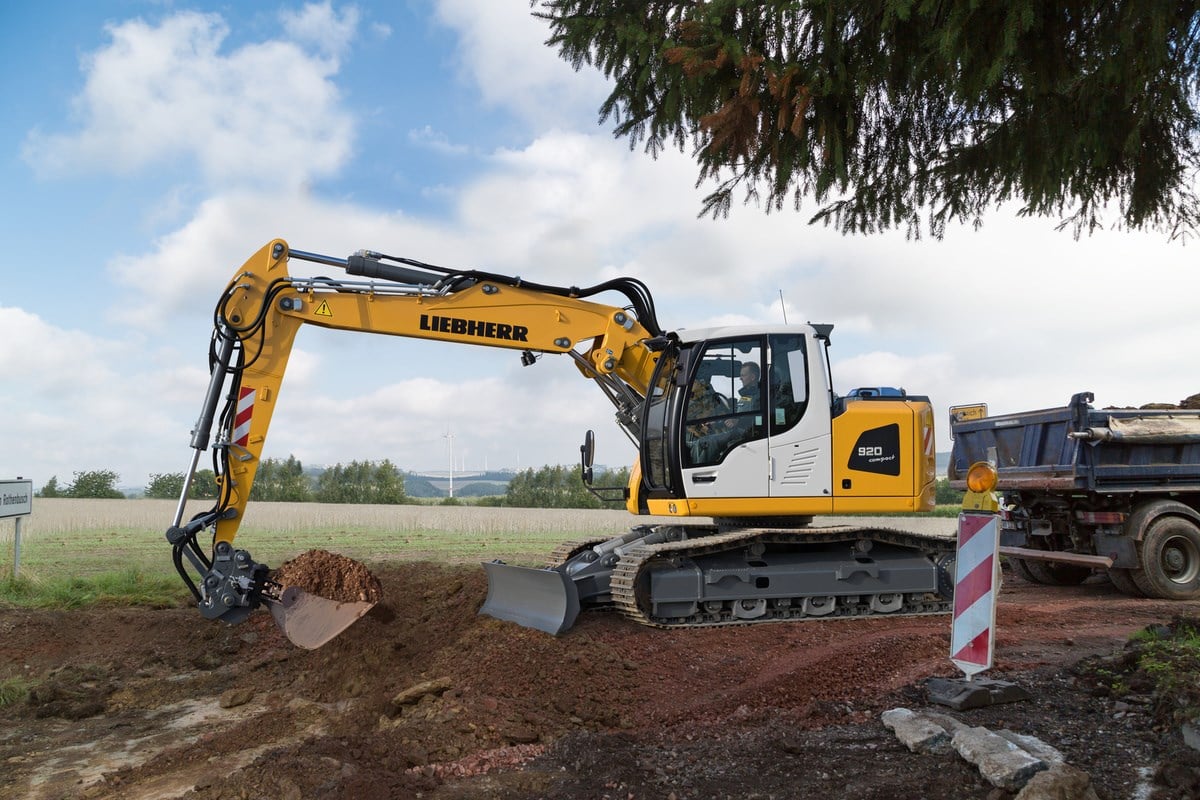 liebherr-r-920-compact-fiches-techniques-donn-es-techniques-2017