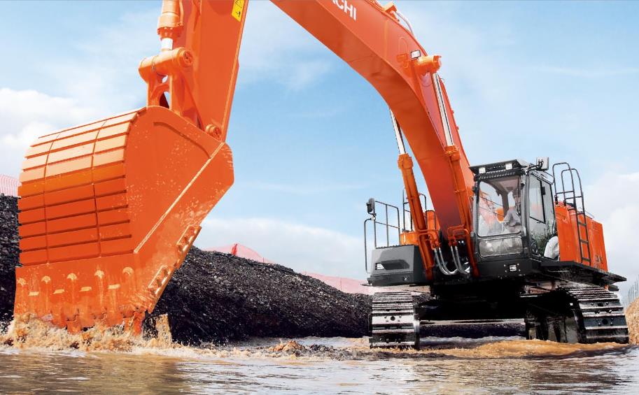 pelle-sur-chenilles-zx670lch-